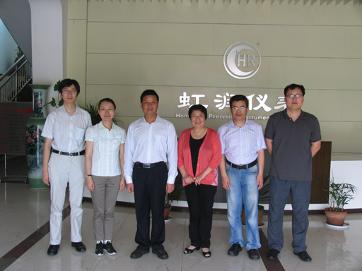 上海理工大學(xué)領(lǐng)導(dǎo)、教授一行考察虹潤(rùn)公司